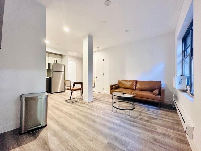 Photo - Furnished room/NOT APARTMENT Unit 1L