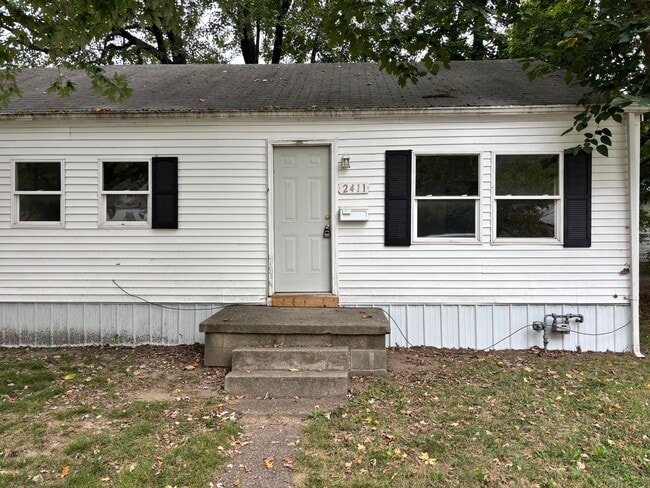 Building Photo - 2411-2413 Joan Pl Unit 2411