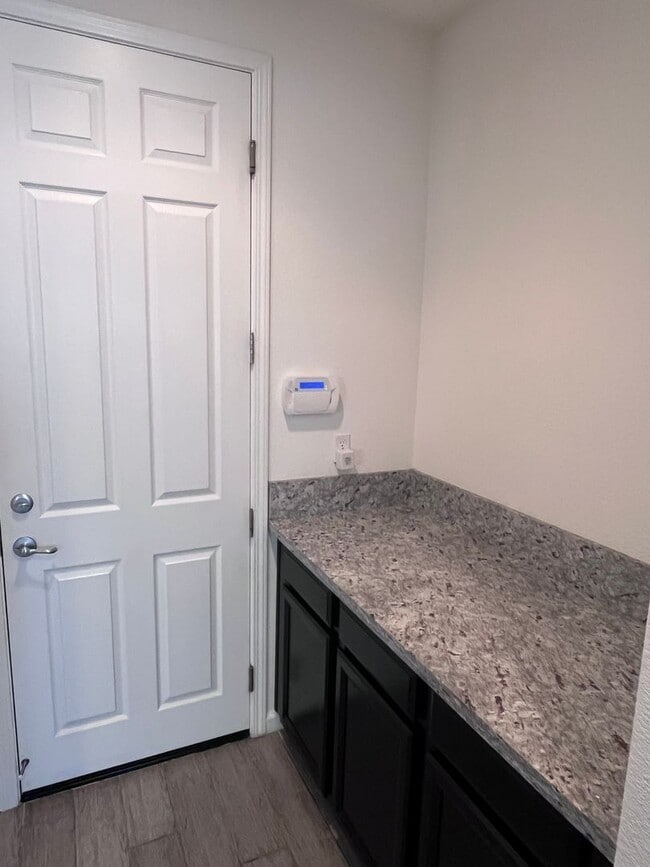 Photo - BEAUTIFUL HOME IN ROSEVILLE IN THE GATED COMMUNITY OF STONE POINT!!