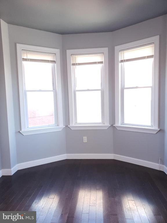 Photo - 5329 Woodland Ave