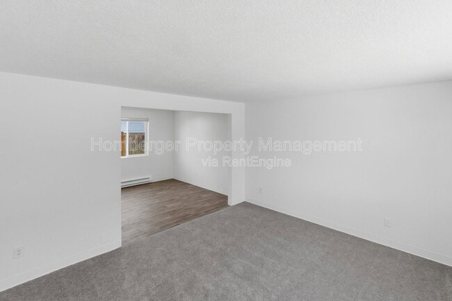 Photo - 2011 E Desmet Ave