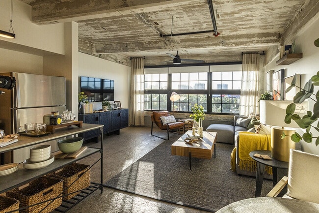 Photo - Union Terminal Warehouse