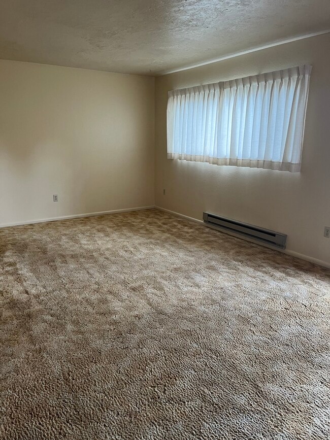 Photo - 590 N Woodruff Ave Unit 40