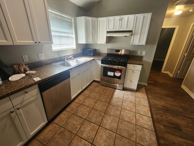 Photo - 2714 Whitis Ave