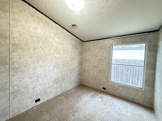 Photo - 2149 Applewood Dr