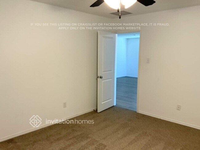 Photo - 512 Autumnwood Way