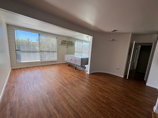 Building Photo - 1440 Veteran Ave Unit 510 Rental