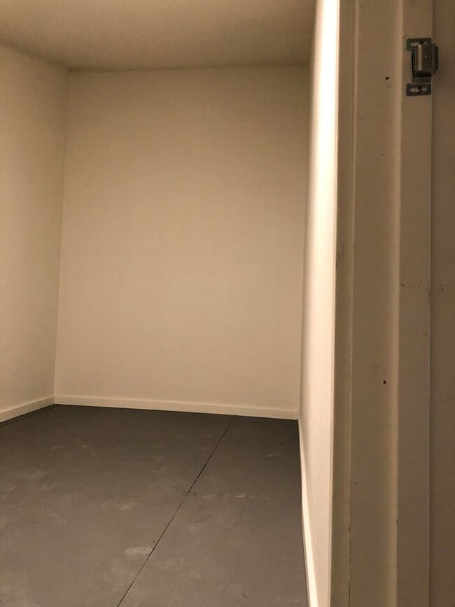 Photo - Here/Bell Bell Unidad Bell