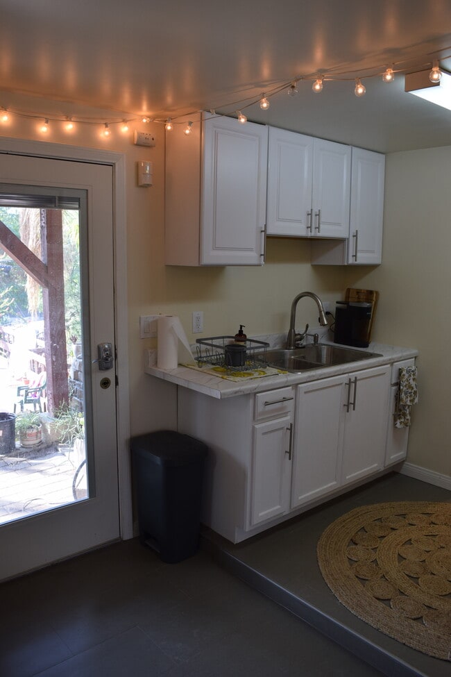 Photo - 2474 Endicott St Casa