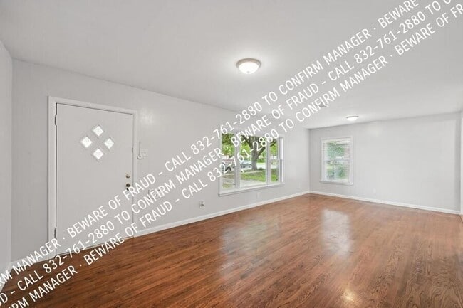 Photo - 1928 Oldgate Ln