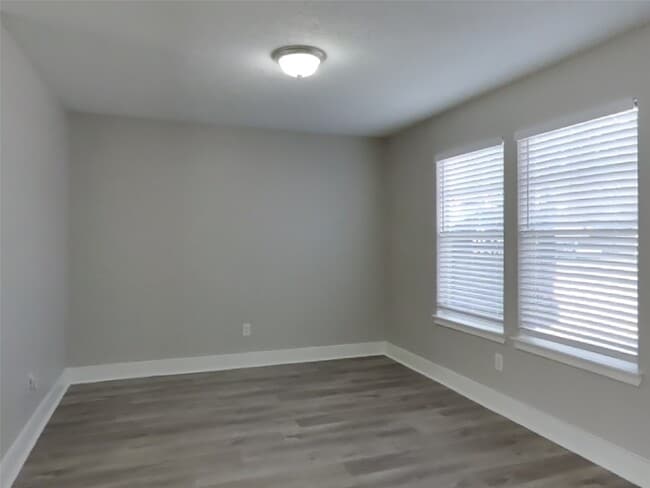 Photo - 21899 Pinewilde Ct