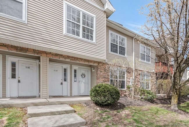 Building Photo - 1036 Maggie Rd Unit 14-8