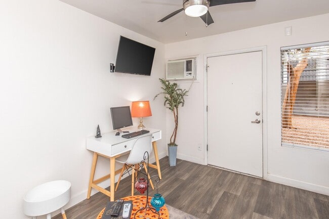Photo - Studio 710 Apartments