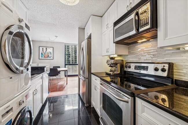 Photo - 1122 N Clark St Unit 1908