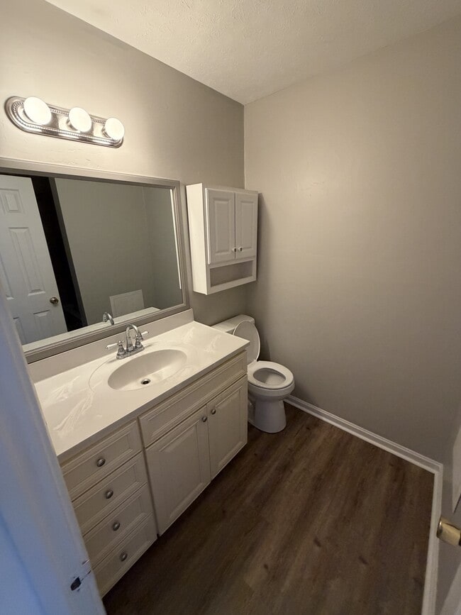 Photo - 101 Daffodil Dr