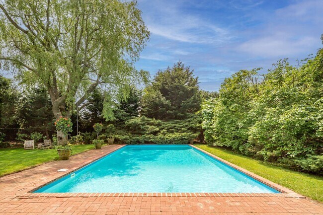 Photo - 77 Hildreth Ln