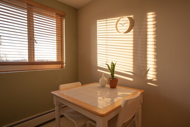 Photo - 4363 Wilshire Blvd