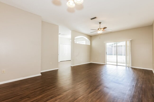 Photo - 327 Sand Ridge Dr