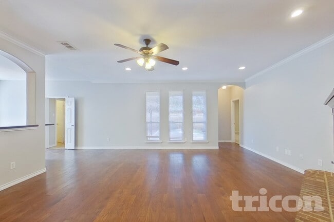 Photo - 1435 Red Wolf Dr