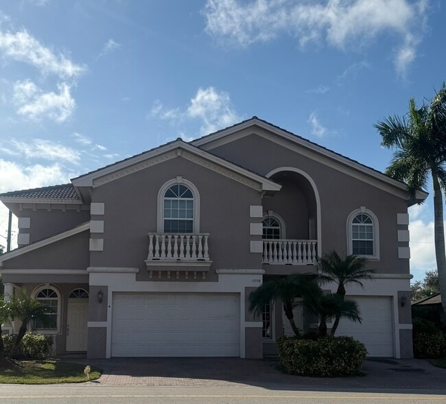 Building Photo - 10998 Goodwin St Unit A