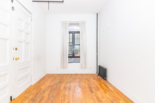 Photo - 480 Greene Ave Unidad 2R