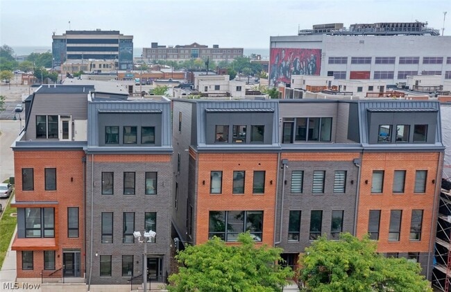 Building Photo - 1403 Superior Ave E