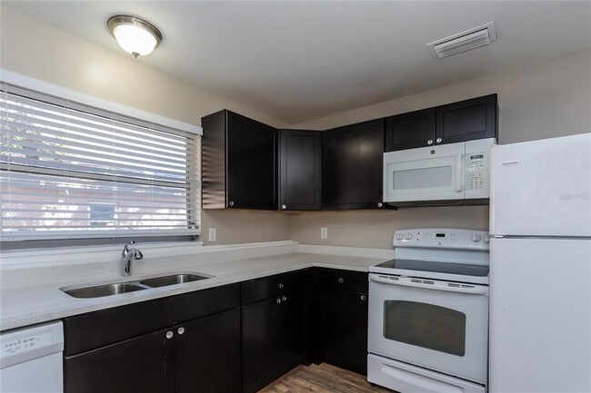 Photo - 5763 Crestmont Ave
