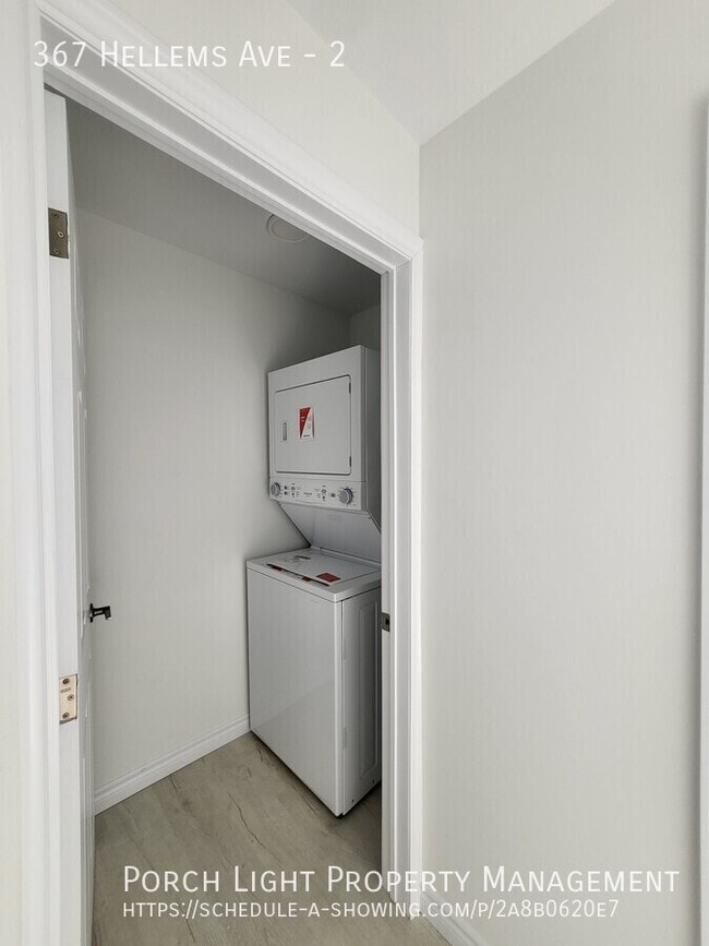 Photo - Beautiful and Spacious 1 Bedroom with Parking and Private Laundry Unit 2