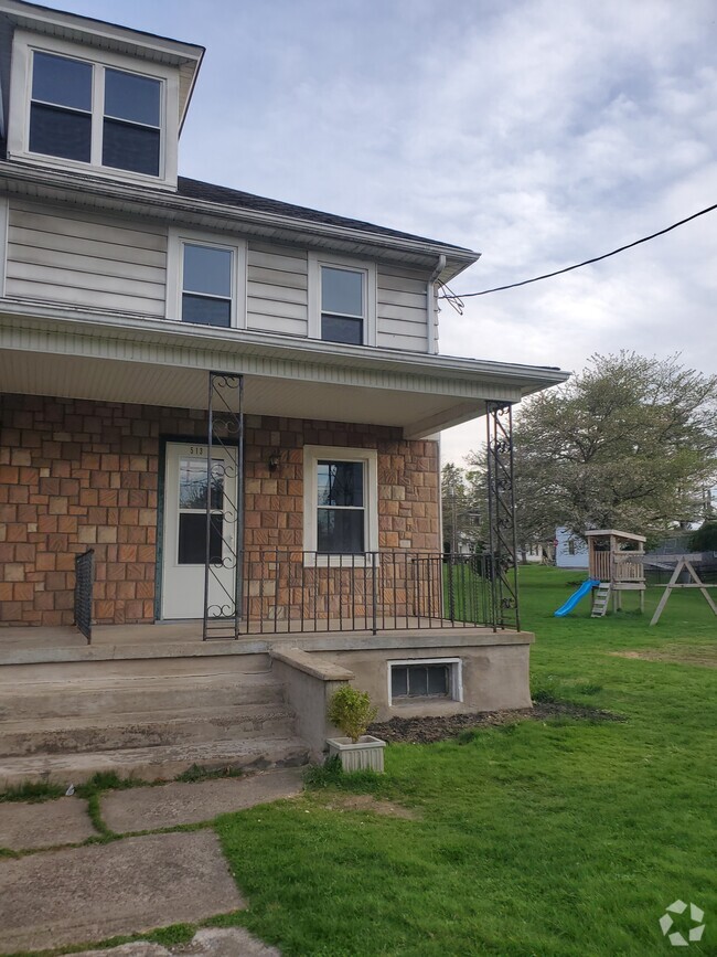 Building Photo - 507 Dewart St Unit 513 Dewart St. Riverside, Rental