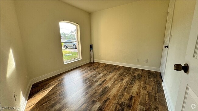 Building Photo - 4604 30th St SW Rental