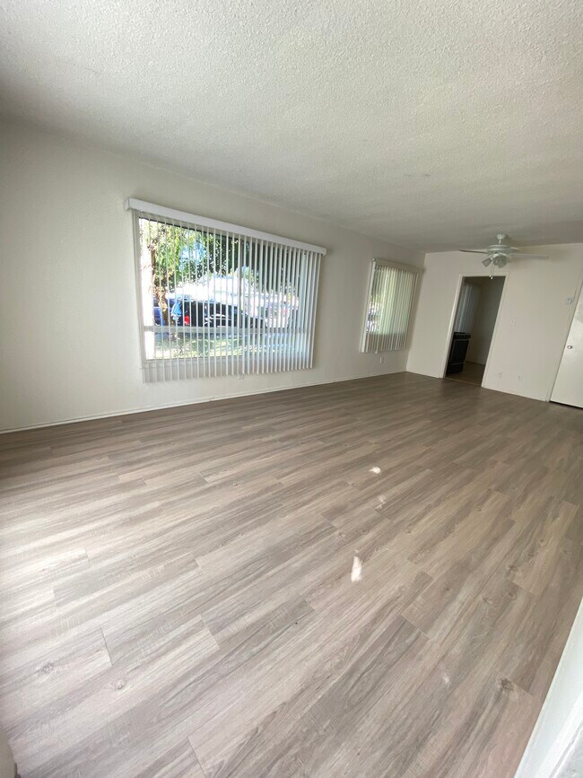 Photo - 7244 Ensign Ave Unit 1