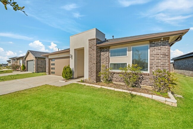 Photo - 30010 Reagans Rnch Dr