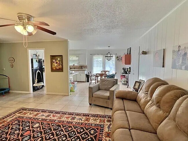 Photo - Available November 1st! 3 Bed/1.5 Bath Hou...