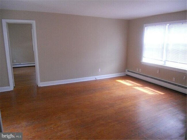 Photo - 1409 West Chester Pike Unit APT 4