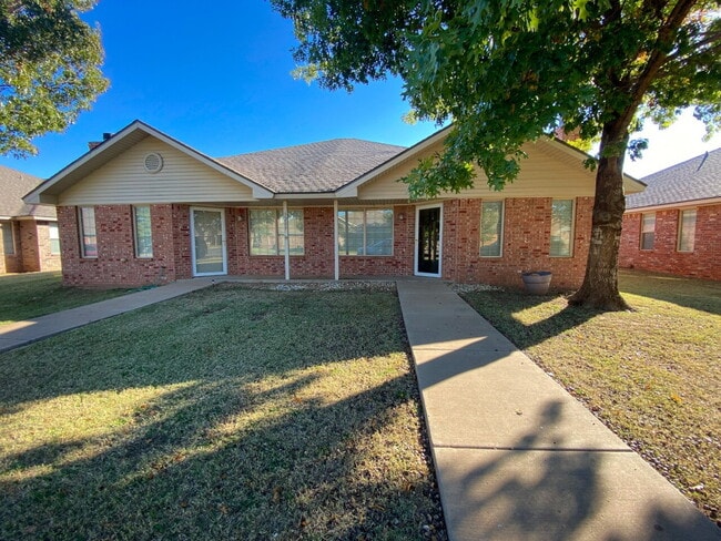 Building Photo - 3/2/2 Duplex in Cooper School District!