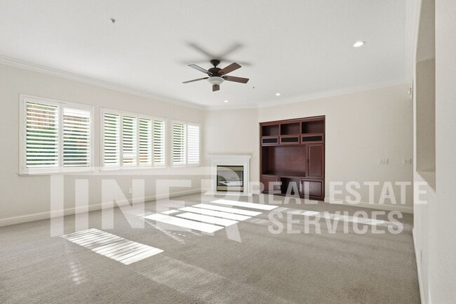 Photo - 4616 Gatwick Way