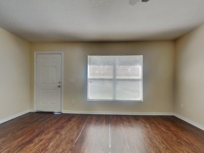 Photo - 3621 N 54th St