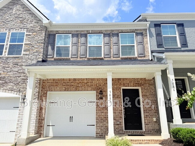 Building Photo - 5088 Dayflower Dr