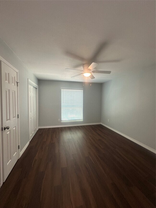 Photo - 5625 Antoine Dr Unit 1016