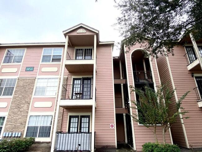 Building Photo - 2550 N Alafaya Trail Unit 10105 Rental