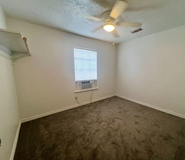 Photo - 831 Deerpass Dr