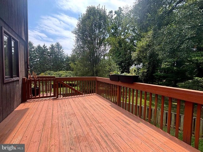 Photo - 412 Five Farms Ln