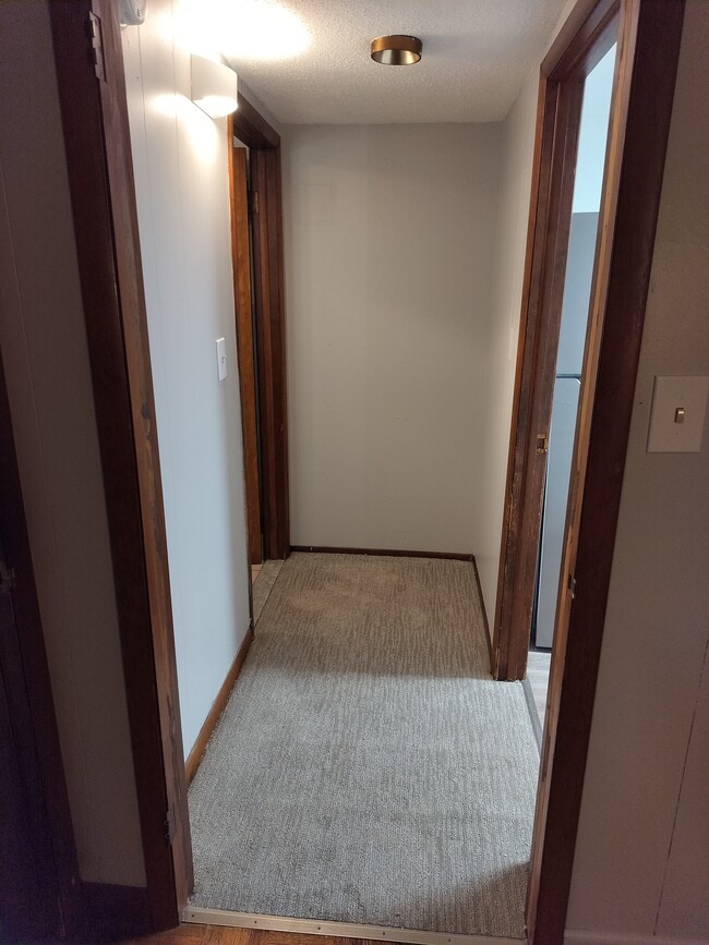 Photo - 326 S Center St