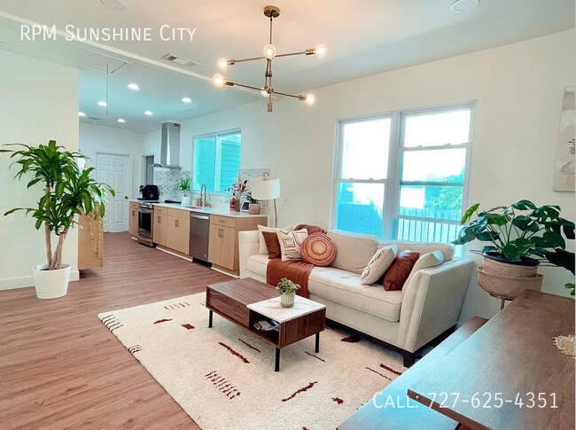 Photo - 808 24th Ave N