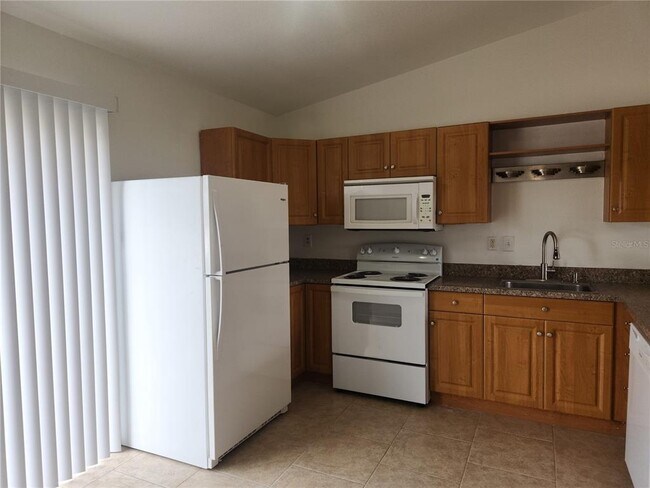 Photo - 1140 Queen Rd