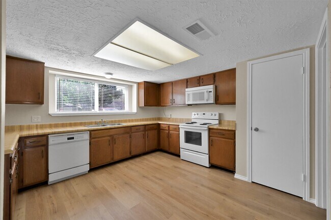 Photo - 4718 Cypressdale Dr