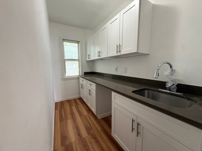 Building Photo - 52 S Crystal St Unit 1