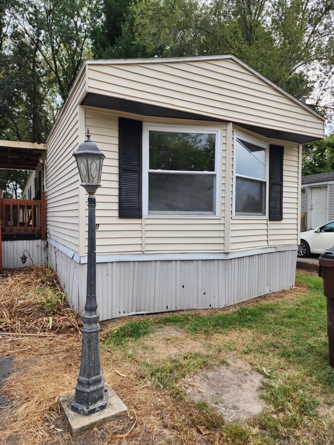 Photo - 200 Carroll St House