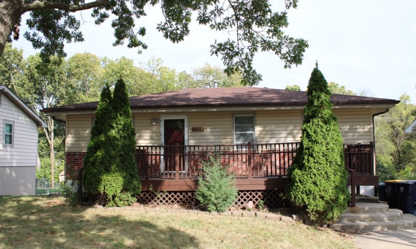 Building Photo - Spacious 4 bedrooms and 2 bathrooms in Kan...