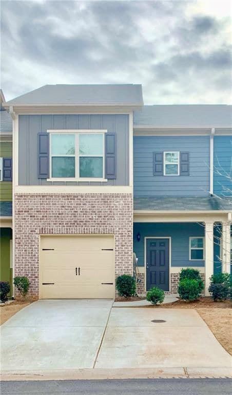 Photo - 183 Spring Way Square